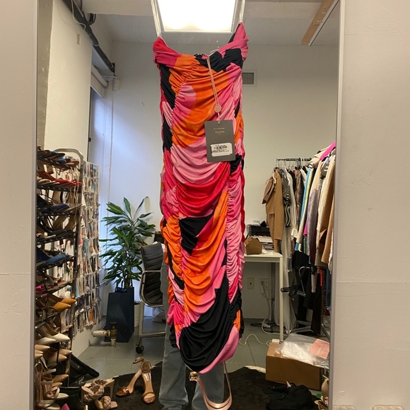 HOUSE OF CB rouched dress - Picture 3 of 5